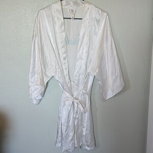 Gilligan & O'Malley | White Satin Bride Short Robe Size XL